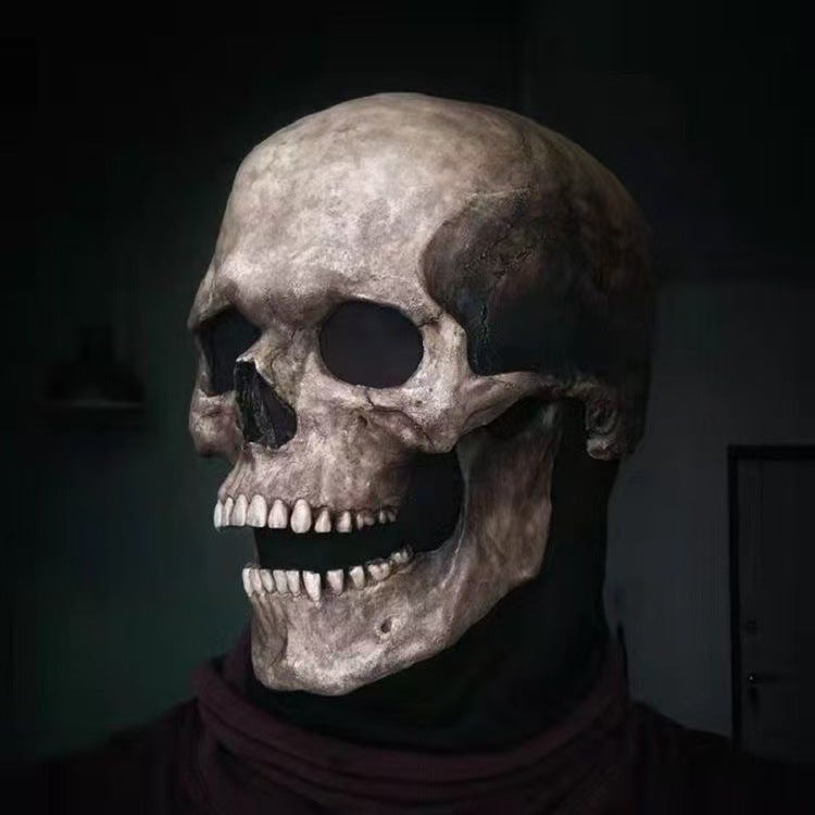 Movable jaw skull mask worn in low light